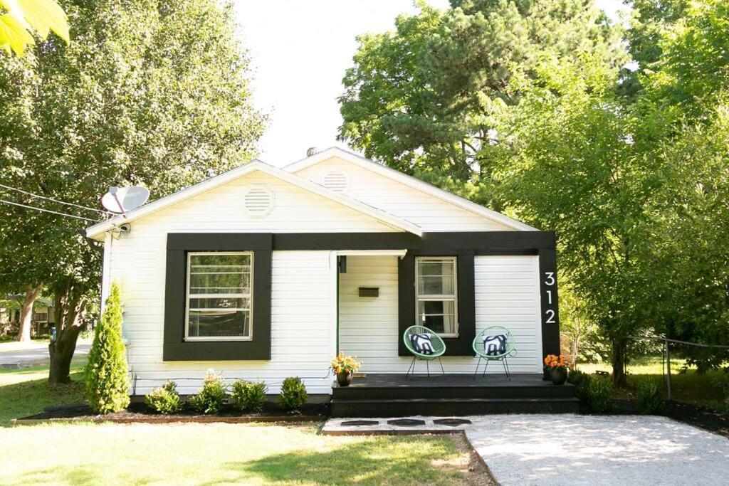 The Willa On 7Th, Located In Downtown Bentonville! Luaran gambar